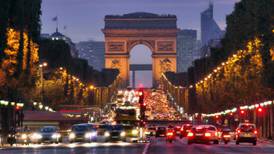 Paris rolls out car-ban plan