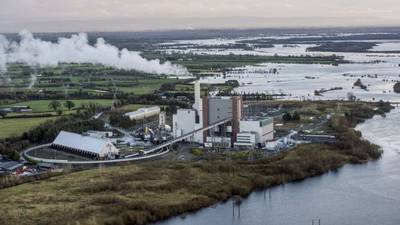 Ministers visit midlands after decision to close peat power plants