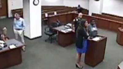 Woman appears in Louisville court without pants