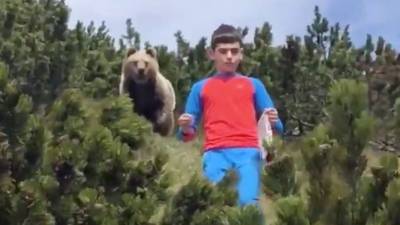 What do you do when you meet a bear on a walk? Copy this 12-year-old