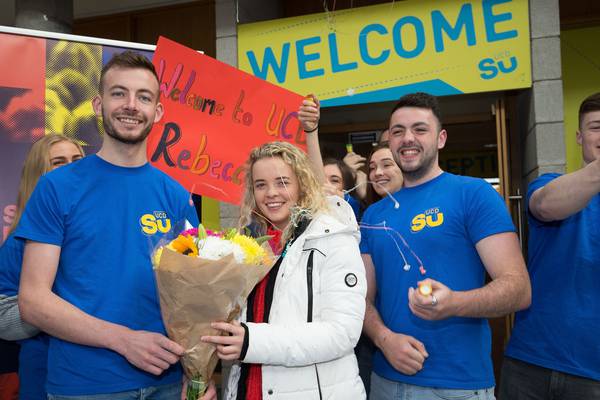 Rebecca Carter welcomed to cheers on first day as UCD vet student