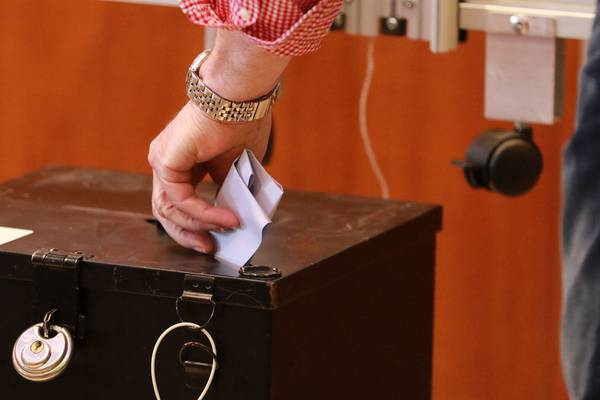 Slim majority believe Irish abroad should vote in presidential elections