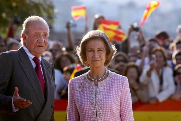 Former Spanish king to go into exile over financial allegations