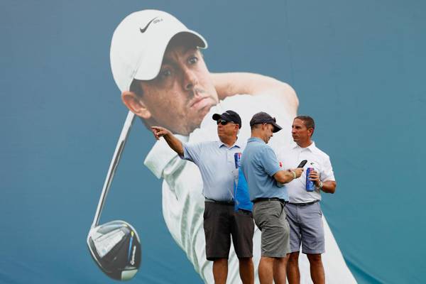 Rory McIlroy stalls as Bryson DeChambeau takes lead after stunning 60