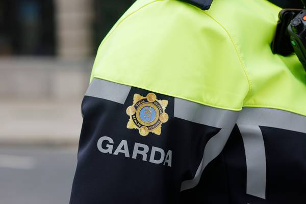 Man arrested for carrying ‘improvised explosive device’ in Finglas asks to be put into protective custody