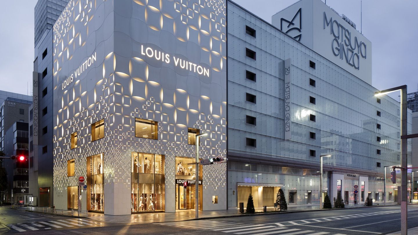 Gallery of Louis Vuitton Ginza Namiki / AS Co. + Peter Marino