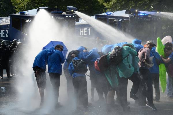 G20 protests: police request reinforcements after 160 officers injured