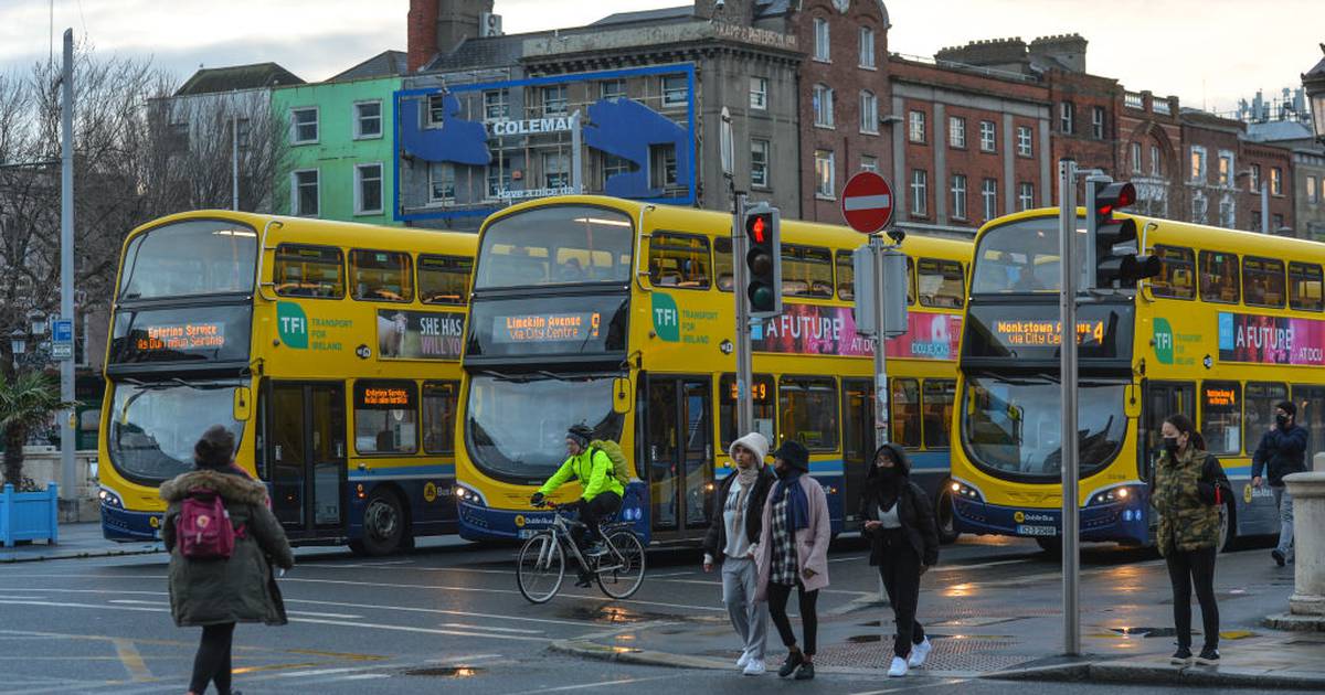 Дублинские автобусы жалуются, что у них более высокие стандарты пунктуальности, чем у железнодорожных перевозок — The Irish Times