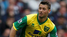 Hughton happy with Hoolahan’s commitment to Canaries’ cause