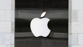 European shares fall again as Apple weighs on US equities