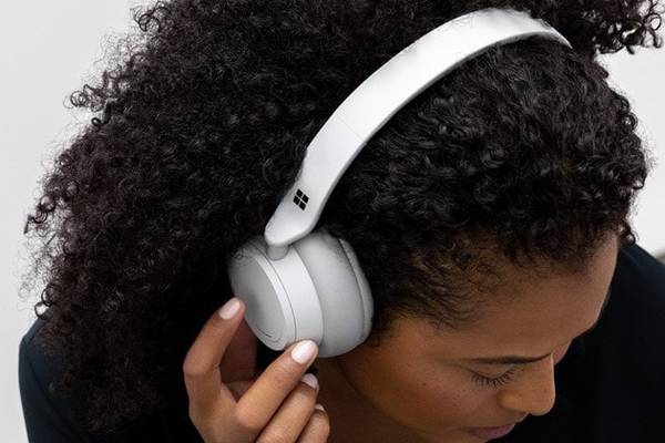 Microsoft ventures into noise-cancelling headphones market