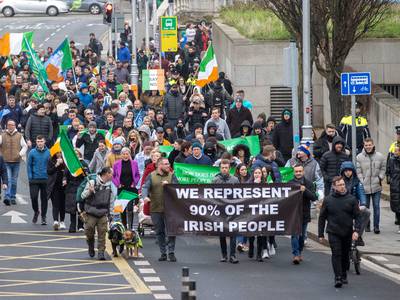 Anti-immigrant protesters block several Dublin streets