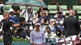 Maria Sharapova romps into third round at French Open