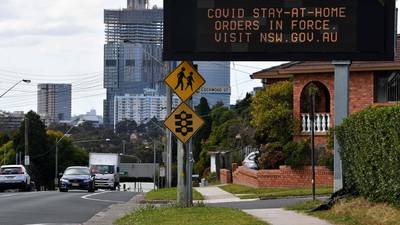 Covid-19: Soldiers patrol Sydney to enforce stay-at-home rules