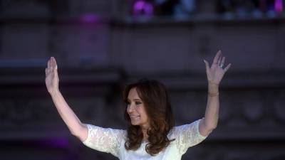 Kirchner waves goodbye and criticises next administration
