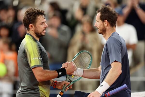 Andy Murray beaten by Stan Wawrinka on possible French Open swansong 