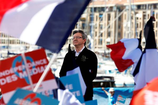 Thousands attend Mélenchon rally as he rises in polls