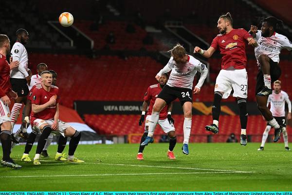 Kjær takes advantage after Man United fail to take care from late corner