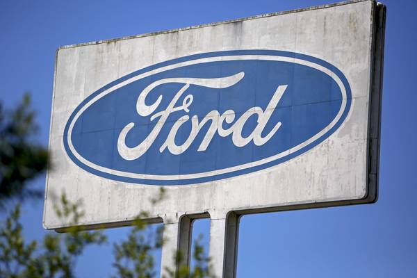 Moody’s downgrades Ford credit rating to junk status