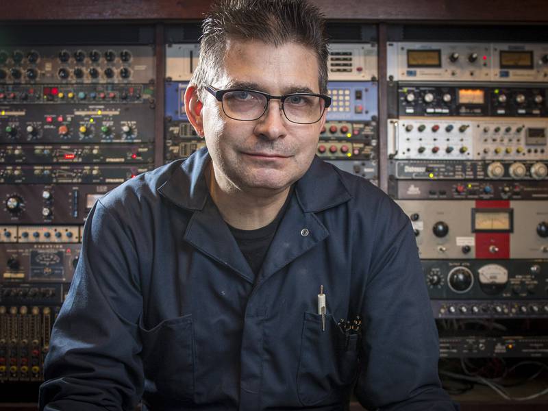 Steve Albini, alt-rock musician and producer who worked with Nirvana and Pixies, dies aged 61