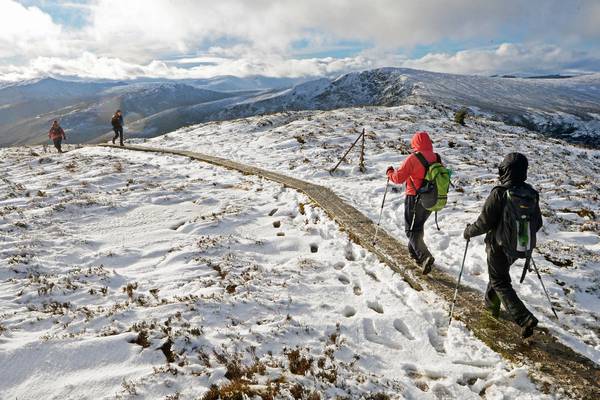 Snow and ice warning issued as temperatures of -4 degrees forecast