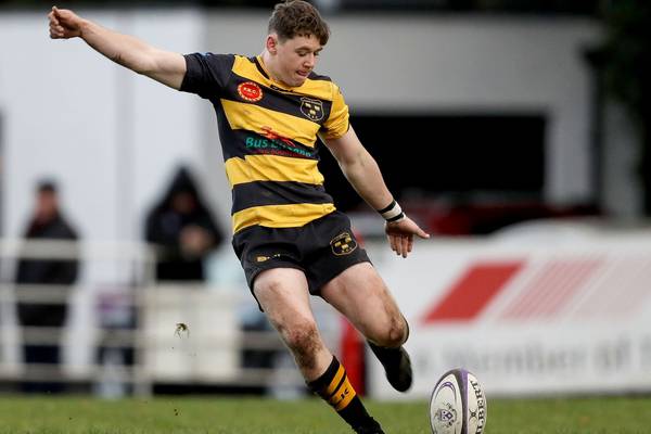 Young Munster cut Lansdowne’s lead at the top  to a point