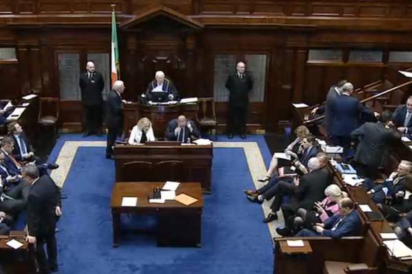 Dáil votes to consider moving broadband infrastructure back into State ownership