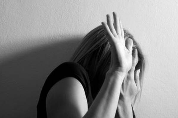 Bill to ban domestic abusers contacting victims by phone, web
