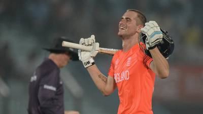 Alex Hales ton guides England to win over Sri Lanka