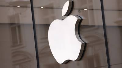 US shares advance as markets eye Apple results