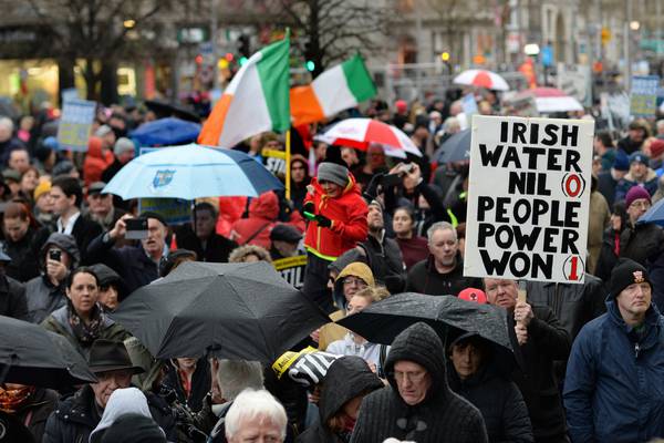 Seven TDs turn up for late-night water charges debate in Dáil