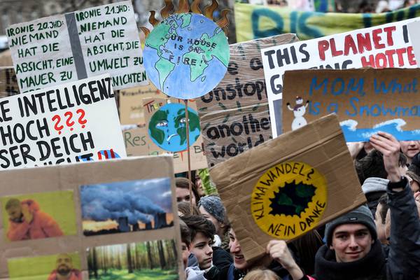 Irish schoolchildren join German climate march