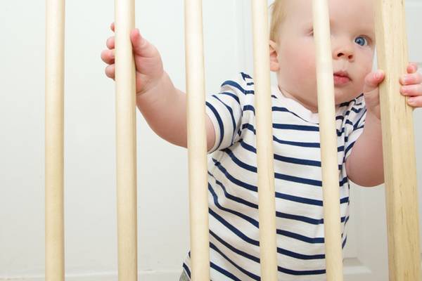 Argos recalls baby gate and urges parents to stop using