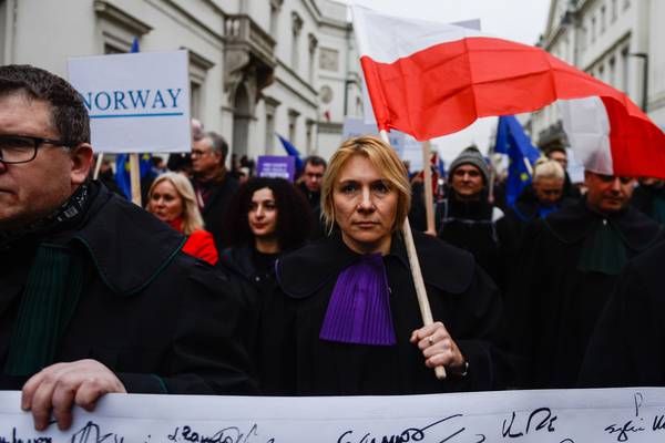 Fresh showdown looms in Polish court reform row