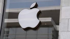 Apple sees bigger supply problems after strong start to year