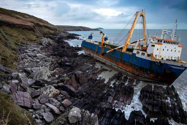 Waste materials to be airlifted from MV Alta wreck