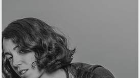 Kelly Lee Owens – Kelly Lee Owens: Bewitching sounds for mind and feet