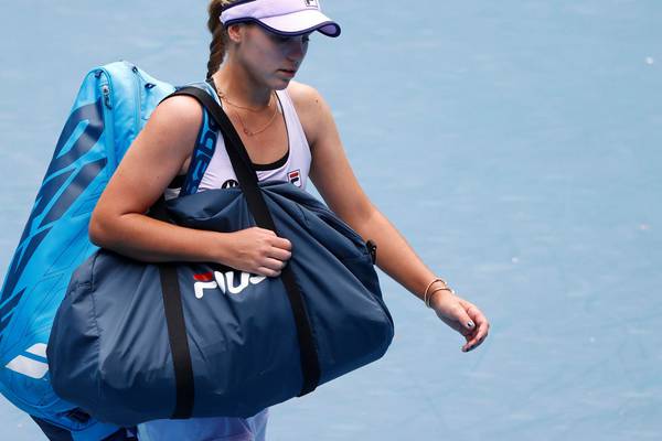 Tearful Sofia Kenin crumbles under pressure of title defence