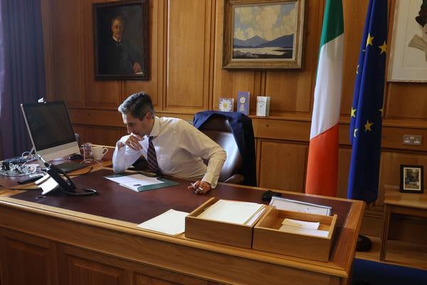 Reshuffle and calls with Sunak and Zelenskiy dominate Harris’s first full day as Taoiseach