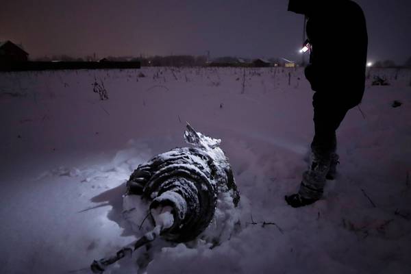 Some 71 people thought dead after airliner crashes near Moscow