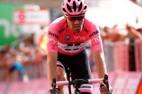 Tom Dumoulin  loses advantage following Giro d’Italia toilet break