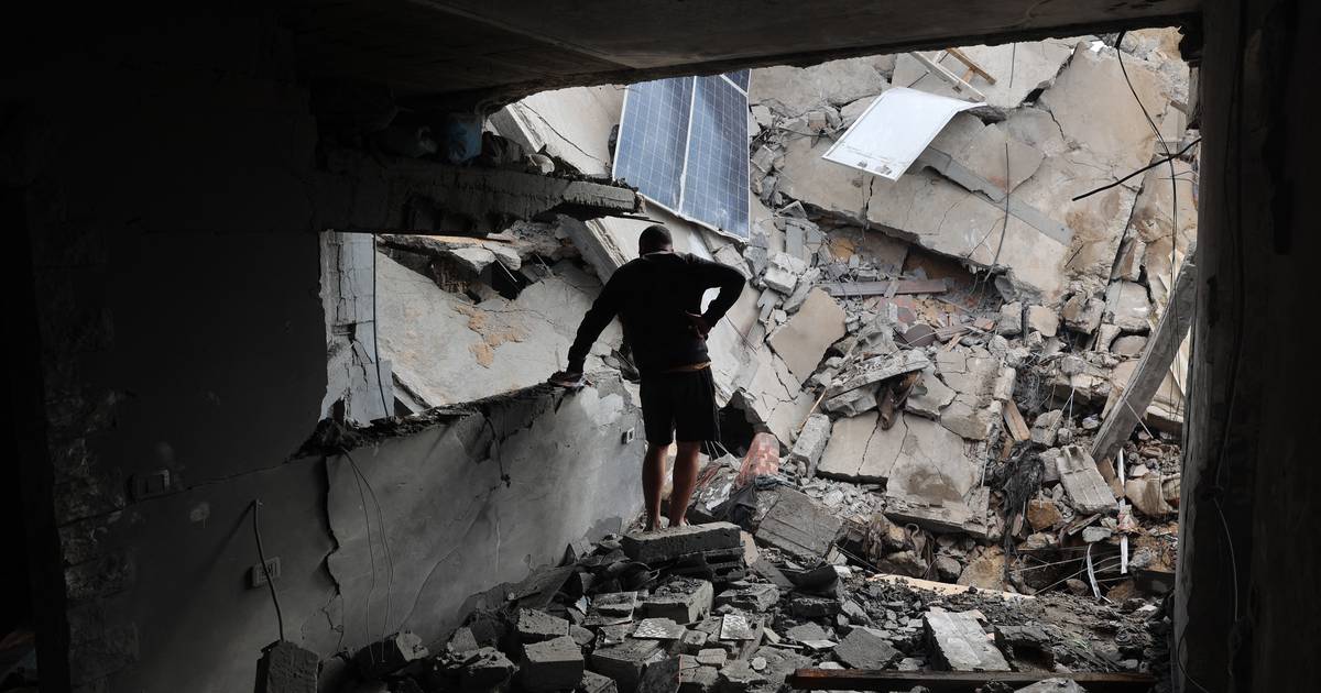 Израильская армия заявляет, что имеет «оперативный контроль» над пропускным пунктом Рафах со стороны сектора Газа – Irish Times