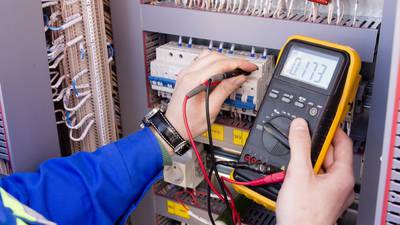 Court hears minimum pay order for eletricians could cost jobs