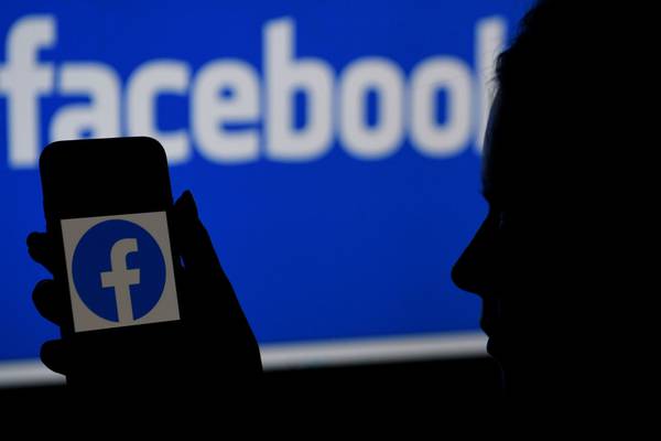 DPC gives Facebook six weeks to respond to data transfer investigation