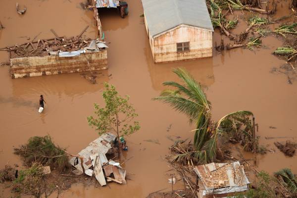 Cyclone Idai death toll exceeds 400 in Mozambique