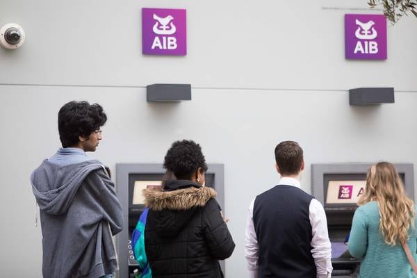 ATMs must dispense notes smaller than €50, Oireachtas committee urges