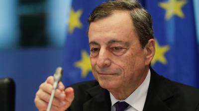 Draghi backs calls for fiscal union to bolster euro zone