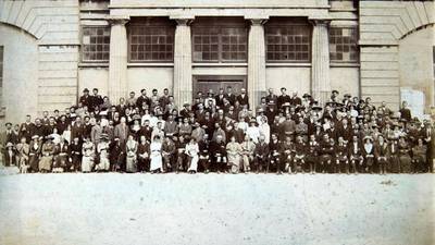 1916 signatories and three presidents identified in century-old photograph