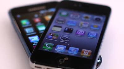 Apple, Samsung spar over potential US ban on smartphone sales