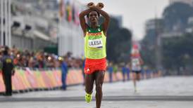 No silver lining as Ethiopia’s Feyisa Lilesa makes statement